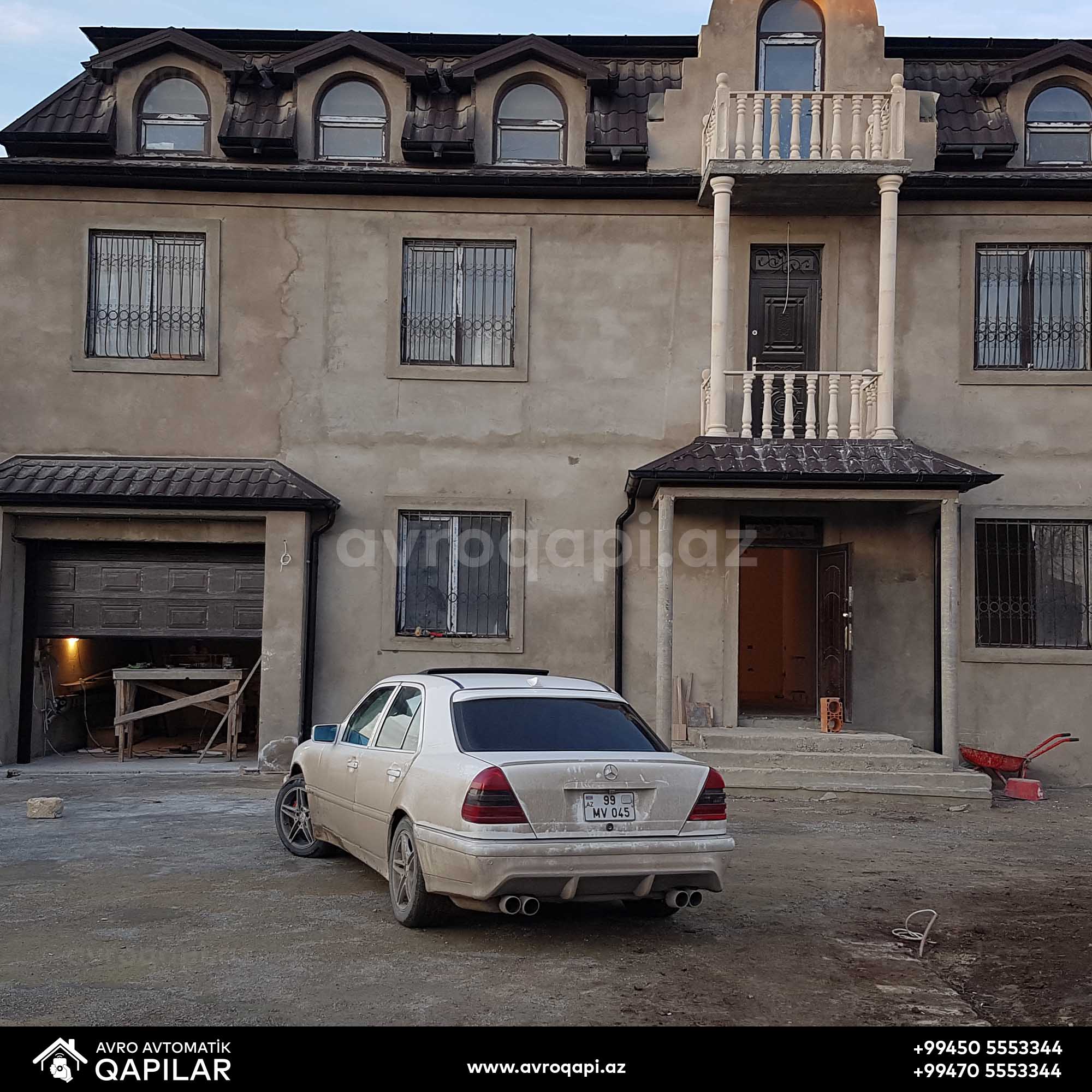 Corat kəndi sakini müştərimiz üçün quraşdırdığımız Seksiyonel qaraj qapısı.